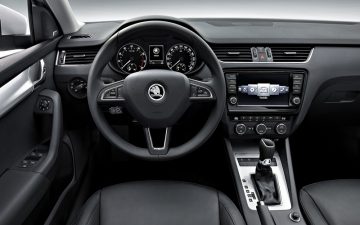 Rent Škoda Octavia A7 Manual 